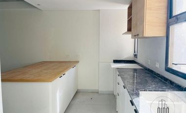 Departamento en venta c/ cochera en Área Centro Este