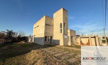 Casa en venta c/ cochera en Villa Parque Sicardi