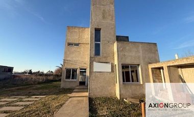 Casa en venta c/ cochera en Villa Parque Sicardi