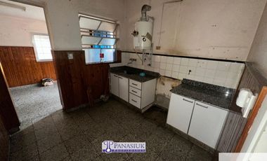 Casa en venta c/ cochera en 9 de Julio