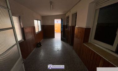 Casa en venta c/ cochera en 9 de Julio