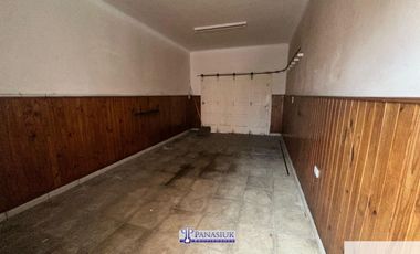Casa en venta c/ cochera en 9 de Julio