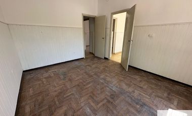 Casa en venta c/ cochera en 9 de Julio