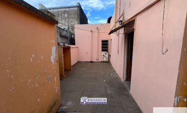 Casa en venta c/ cochera en 9 de Julio