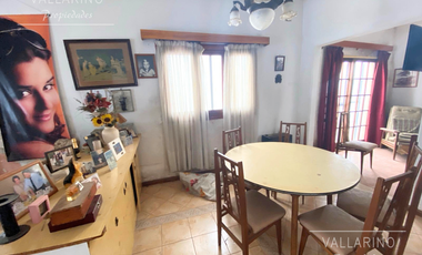 Casa céntrica con patio, Bolívar 229, Colón.
