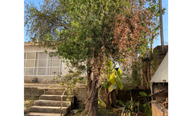 Casa céntrica con patio, Bolívar 229, Colón.