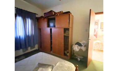 Casa céntrica con patio, Bolívar 229, Colón.