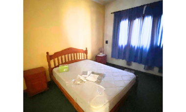 Casa céntrica con patio, Bolívar 229, Colón.