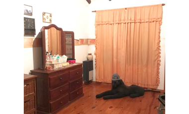 2 Dúplex, 2 dormitorios con patio, Bolívar 873, Colón.