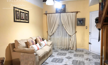 2 Dúplex, 2 dormitorios con patio, Bolívar 873, Colón.