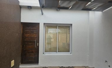 Casa en venta c/ cochera en Jesús Nazareno