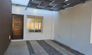 Casa en venta c/ cochera en Jesús Nazareno