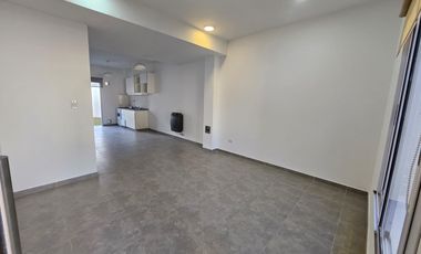 Casa en venta c/ cochera en Jesús Nazareno