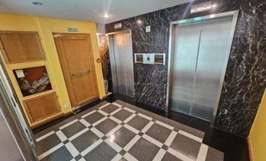 Oficina 280 m2, 2 cocheras, con Vigilancia!!!