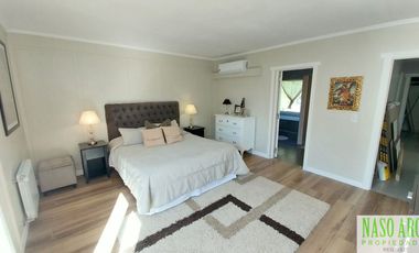 RETASADA!! PROPIEDAD DE CATEGORIA EN VENTA EN SIERRA DE LOS PADRES. GAS NATURAL