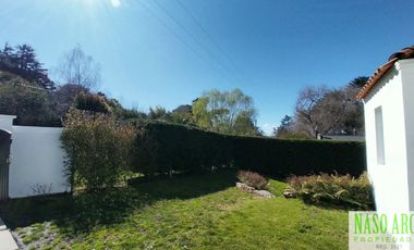 RETASADA!! PROPIEDAD DE CATEGORIA EN VENTA EN SIERRA DE LOS PADRES. GAS NATURAL