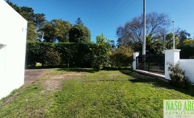 RETASADA!! PROPIEDAD DE CATEGORIA EN VENTA EN SIERRA DE LOS PADRES. GAS NATURAL