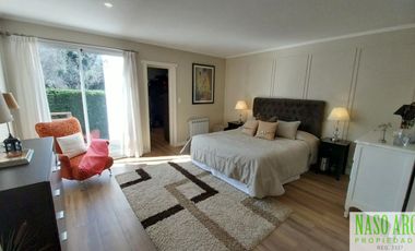 RETASADA!! PROPIEDAD DE CATEGORIA EN VENTA EN SIERRA DE LOS PADRES. GAS NATURAL