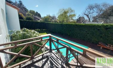 RETASADA!! PROPIEDAD DE CATEGORIA EN VENTA EN SIERRA DE LOS PADRES. GAS NATURAL