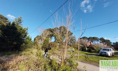 Hermoso lote en esquina en venta en Sierra de los Padres