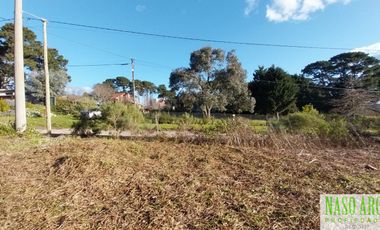 Hermoso lote en esquina en venta en Sierra de los Padres