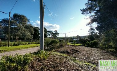 Hermoso lote en esquina en venta en Sierra de los Padres