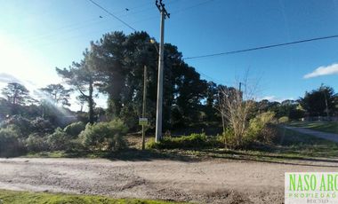 Hermoso lote en esquina en venta en Sierra de los Padres