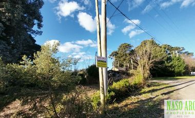 Hermoso lote en esquina en venta en Sierra de los Padres