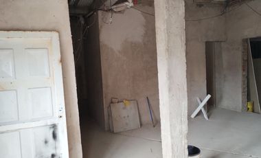 CASA EN CONST. ZONA TRIBUNALES CUTRAL-CO