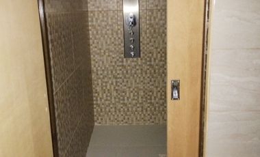 CASA EN CONST. ZONA TRIBUNALES CUTRAL-CO