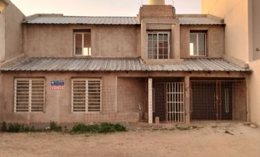 CASA EN CONST. ZONA TRIBUNALES CUTRAL-CO