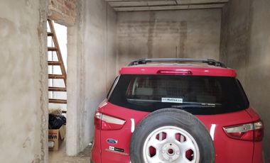 CASA EN CONST. ZONA TRIBUNALES CUTRAL-CO