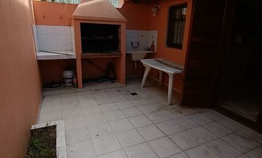 Triplex en venta de 3 dormitorios c/ cochera en Costa Azul