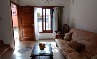 Triplex en venta de 3 dormitorios c/ cochera en Costa Azul