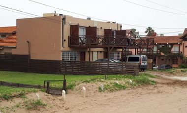 VENTA -DUPLEX FRENTE AL MAR - VILLA GESELL