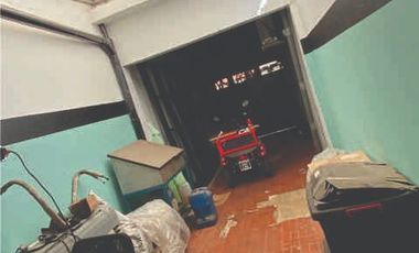 10 e/ 157 y 158- CASA (BERISSO)