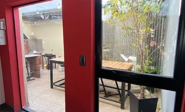 10 e/ 157 y 158- CASA (BERISSO)