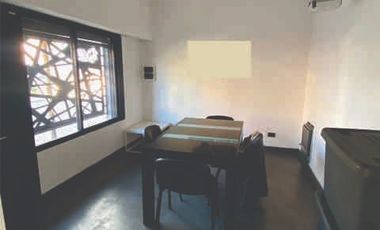 10 e/ 157 y 158- CASA (BERISSO)