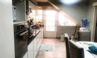 EXCELENTE CASA – 5 AMB – ¡ TERRAZA CON DECK Y PISCINA !