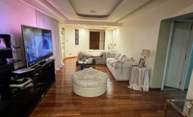 EXCELENTE CASA – 5 AMB – ¡ TERRAZA CON DECK Y PISCINA !