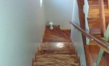 EXCELENTE CASA – 5 AMB – ¡ TERRAZA CON DECK Y PISCINA !