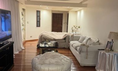 EXCELENTE CASA – 5 AMB – ¡ TERRAZA CON DECK Y PISCINA !