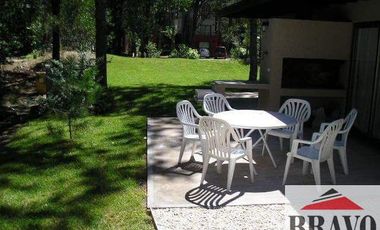 CASA de 4 AMB. SOBRE LOTE DE 675 M2 - Mar de las Pampas | Cod.0046
