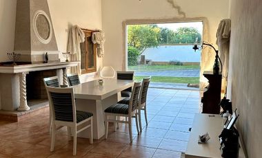 CASA NIVEL PREMIUN DE 6 DORM Y PILETA