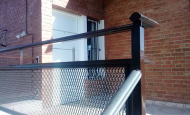 00139 Impecable departamento en planta alta para 4 con pileta