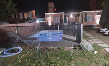 00139 Impecable departamento en planta alta para 4 con pileta