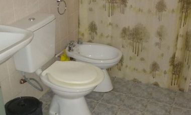 00201 Casa en alquiler de 2 dormitorios c/ cochera en Villa Cura Brochero