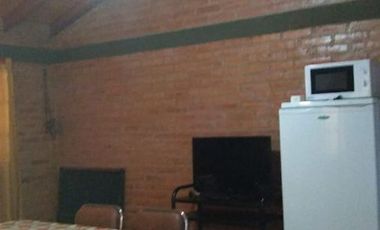 00201 Casa en alquiler de 2 dormitorios c/ cochera en Villa Cura Brochero