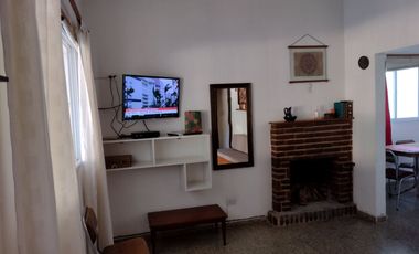 00040 Casa para 6  a metros de la plaza de Villa Cura Brochero