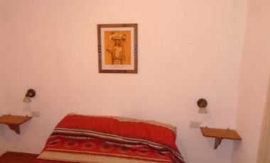 00072- Inmejorable ubicación a 1 cuadra de la plaza, para 5 c/u con pileta